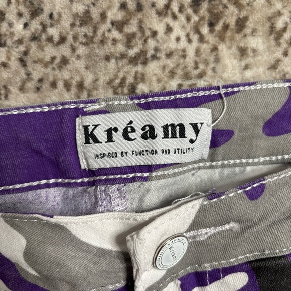 Kréamy Purple Gray and White Camo Cargo Pants Size Medium - Picture 6 of 7